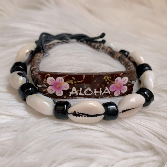 Jewelry - Aloha Shell and Bead Bracelet Set